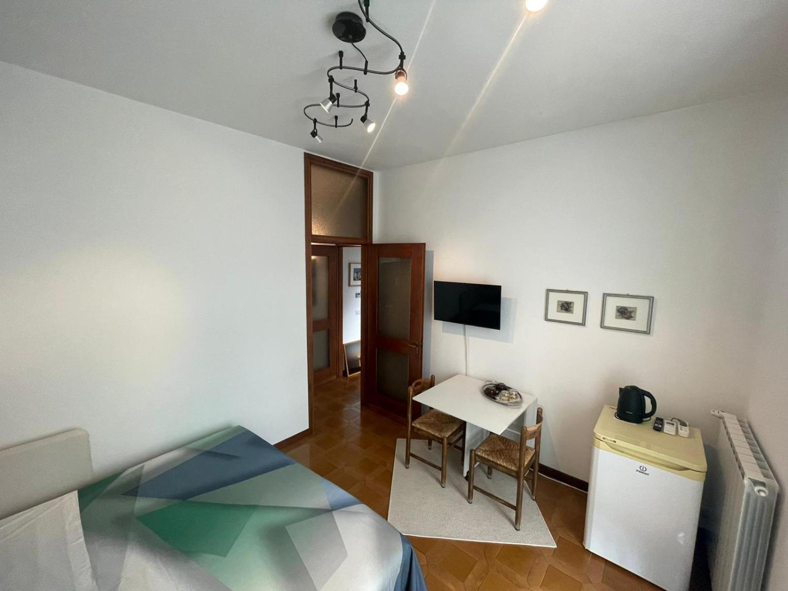 B&B Marilena Guanzate Ngoại thất bức ảnh